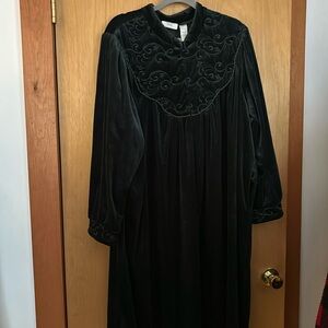 Jasmine Rose Forest Green velvet Embroidered Full Length size  2X
